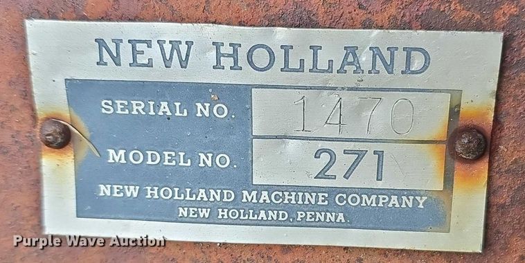 image for item DR3879 New Holland 271 small square baler