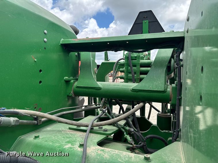 image for item DU9313 2008 John Deere 9330 4WD tractor