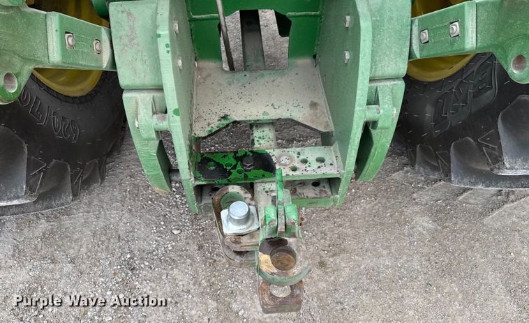 image for item DU9313 2008 John Deere 9330 4WD tractor