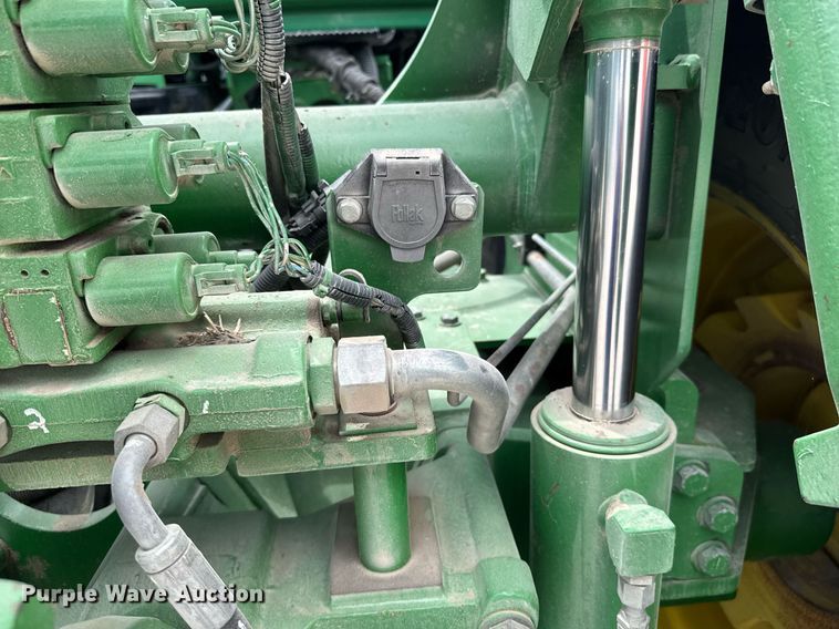 image for item DU9313 2008 John Deere 9330 4WD tractor