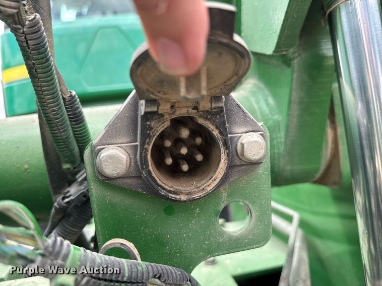 image for item DU9313 2008 John Deere 9330 4WD tractor