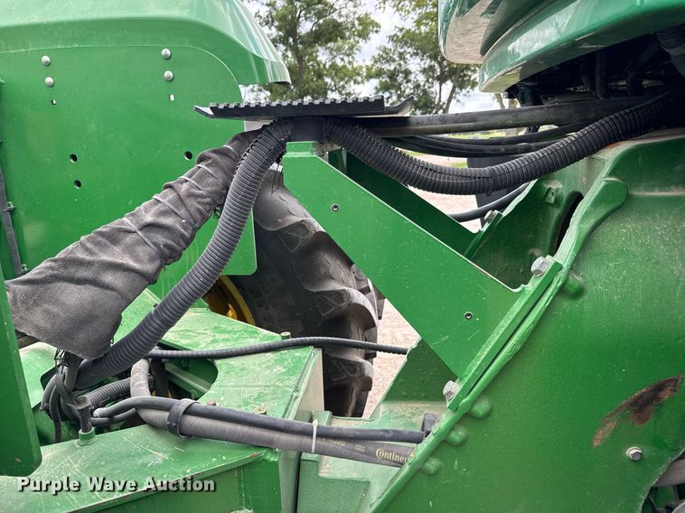 image for item DU9313 2008 John Deere 9330 4WD tractor