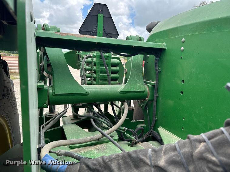 image for item DU9313 2008 John Deere 9330 4WD tractor