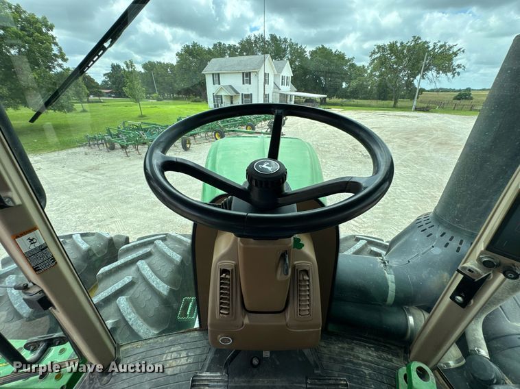 image for item DU9313 2008 John Deere 9330 4WD tractor