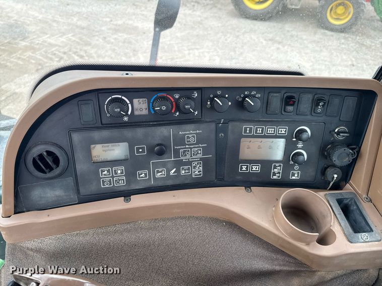 image for item DU9313 2008 John Deere 9330 4WD tractor