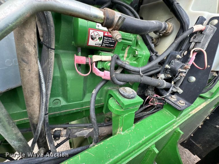 image for item DU9313 2008 John Deere 9330 4WD tractor