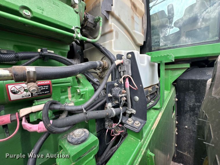 image for item DU9313 2008 John Deere 9330 4WD tractor