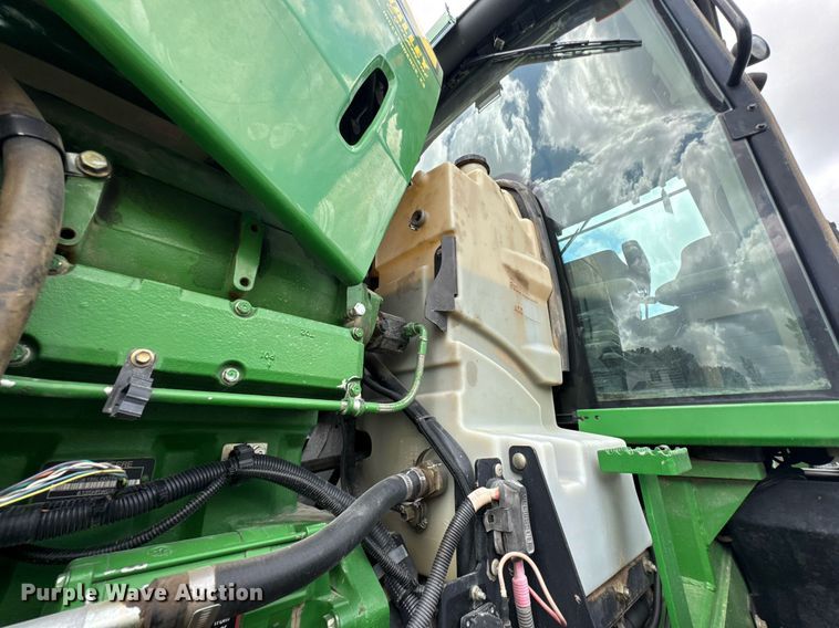 image for item DU9313 2008 John Deere 9330 4WD tractor