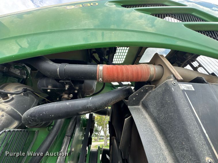 image for item DU9313 2008 John Deere 9330 4WD tractor