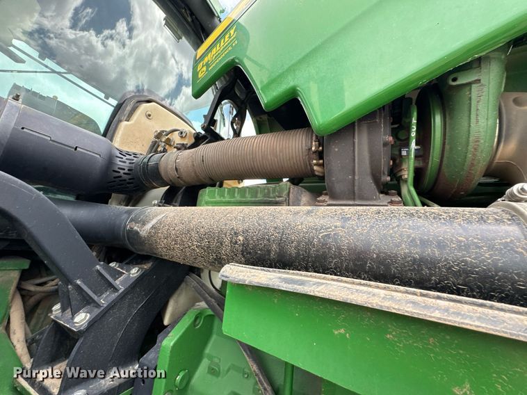 image for item DU9313 2008 John Deere 9330 4WD tractor