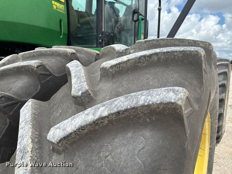 image for item DU9313 2008 John Deere 9330 4WD tractor