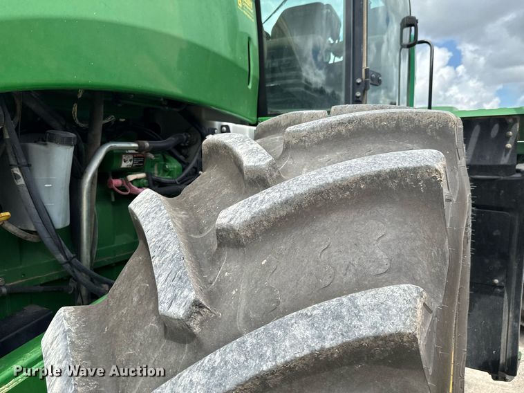 image for item DU9313 2008 John Deere 9330 4WD tractor