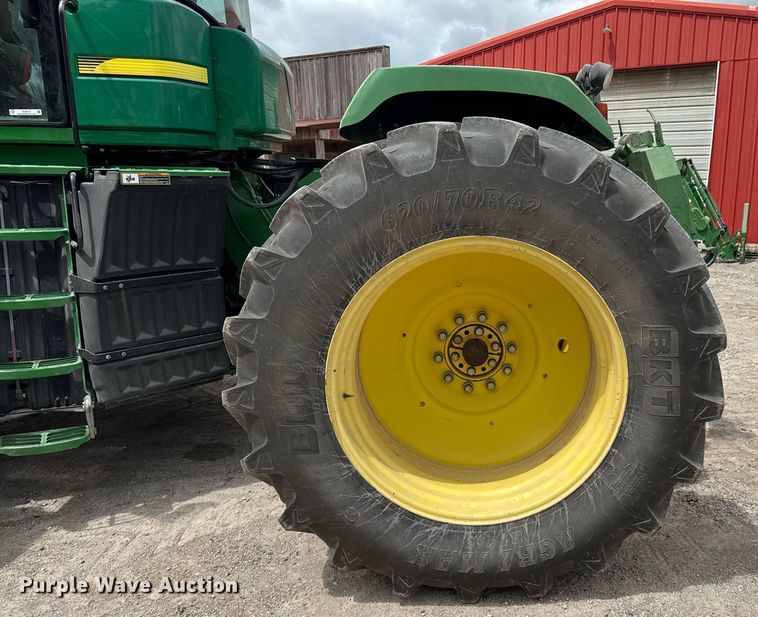 image for item DU9313 2008 John Deere 9330 4WD tractor