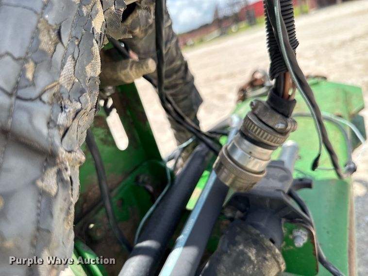 image for item DU9314 John Deere 2210 field cultivator