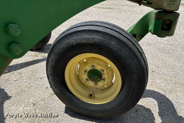 image for item DU9314 John Deere 2210 field cultivator