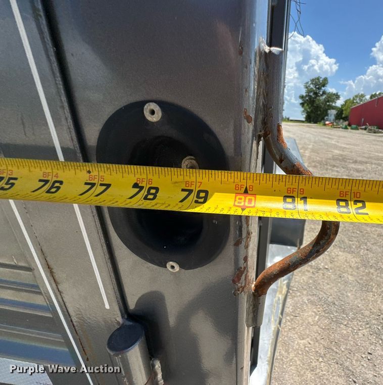 image for item DU9315 2014 Titan livestock trailer