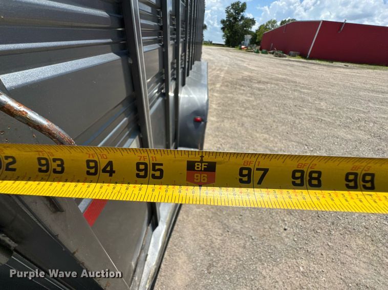 image for item DU9315 2014 Titan livestock trailer
