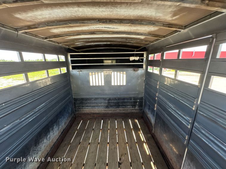image for item DU9315 2014 Titan livestock trailer