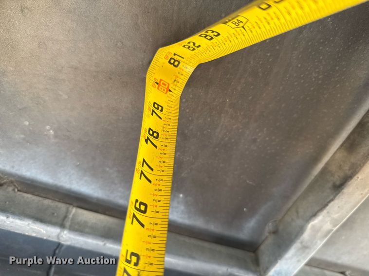 image for item DU9315 2014 Titan livestock trailer