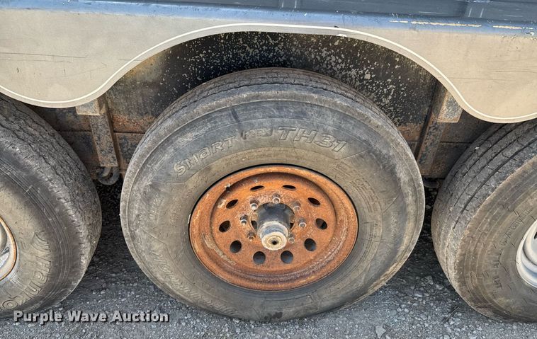 image for item DU9315 2014 Titan livestock trailer