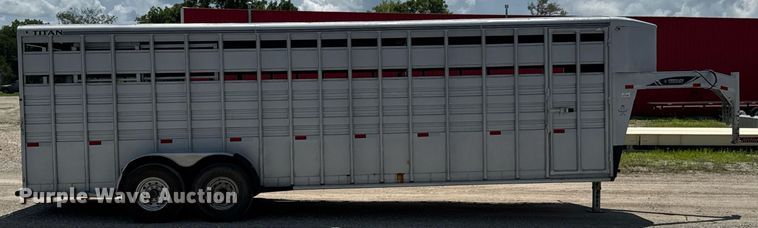 image for item DU9316 2021 Titan livestock trailer