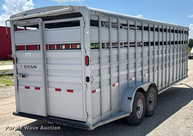 image for item DU9316 2021 Titan livestock trailer