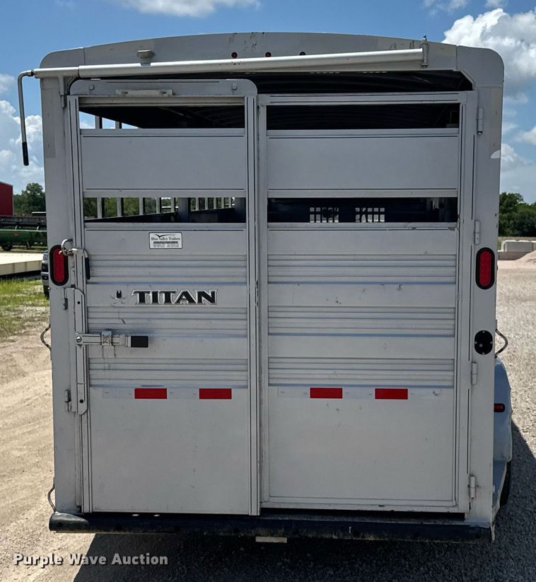 image for item DU9316 2021 Titan livestock trailer