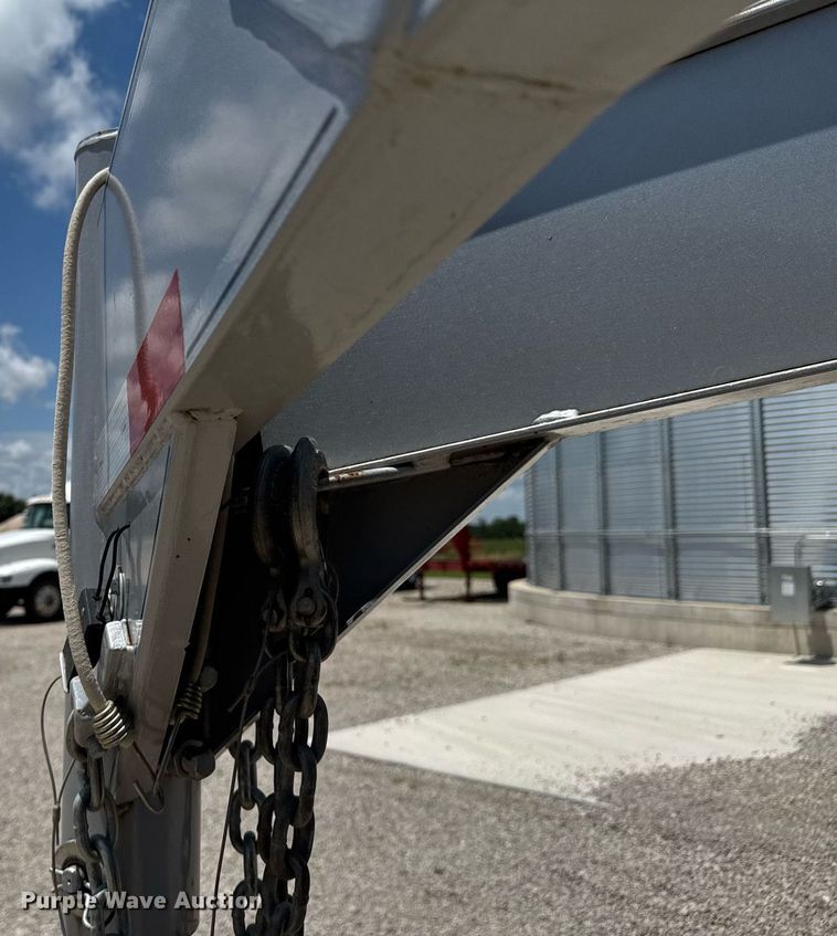 image for item DU9316 2021 Titan livestock trailer