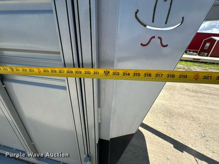 image for item DU9316 2021 Titan livestock trailer
