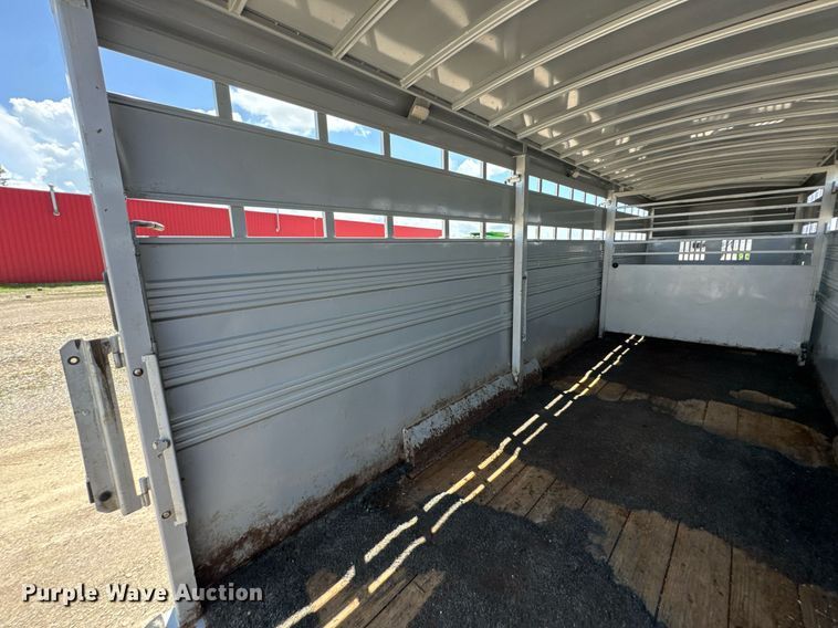 image for item DU9316 2021 Titan livestock trailer