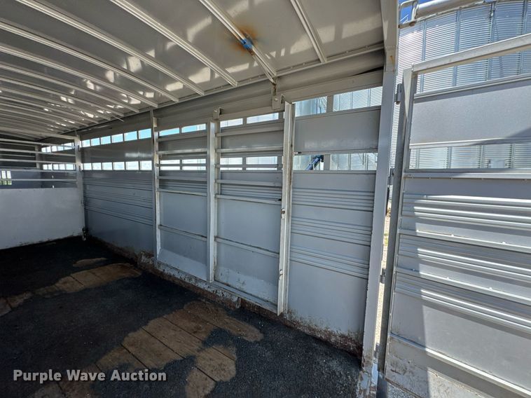 image for item DU9316 2021 Titan livestock trailer
