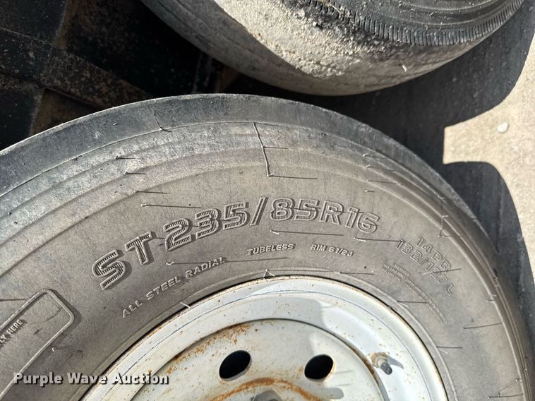 image for item DU9316 2021 Titan livestock trailer