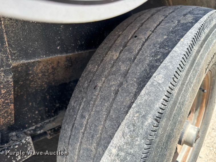 image for item DU9316 2021 Titan livestock trailer