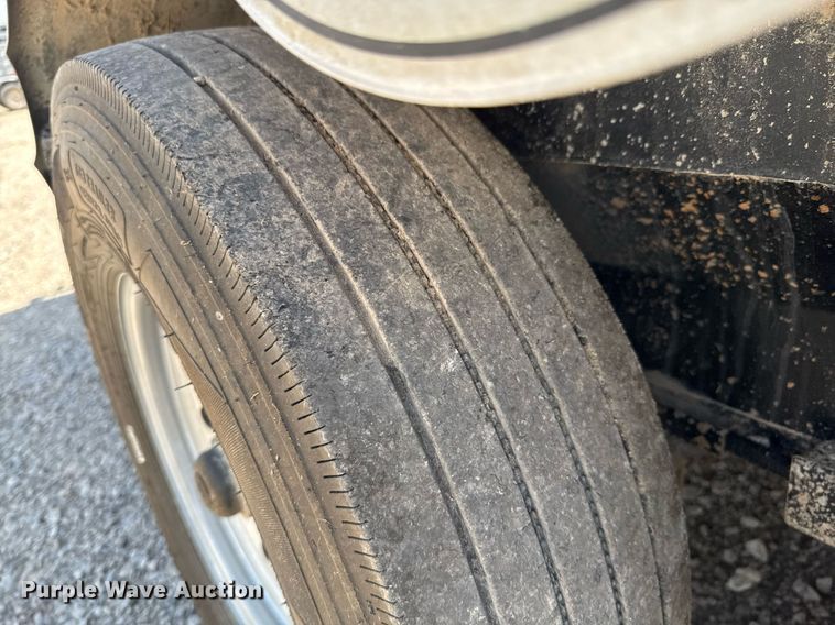 image for item DU9316 2021 Titan livestock trailer