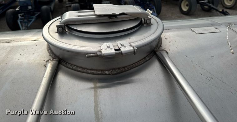 image for item DW2450 1993 Kenworth T600 tank truck