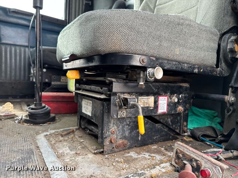 image for item DW2450 1993 Kenworth T600 tank truck