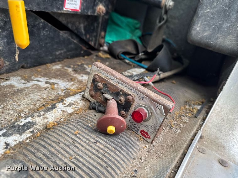 image for item DW2450 1993 Kenworth T600 tank truck