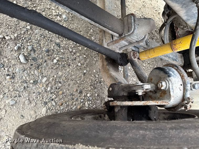 image for item DW2450 1993 Kenworth T600 tank truck