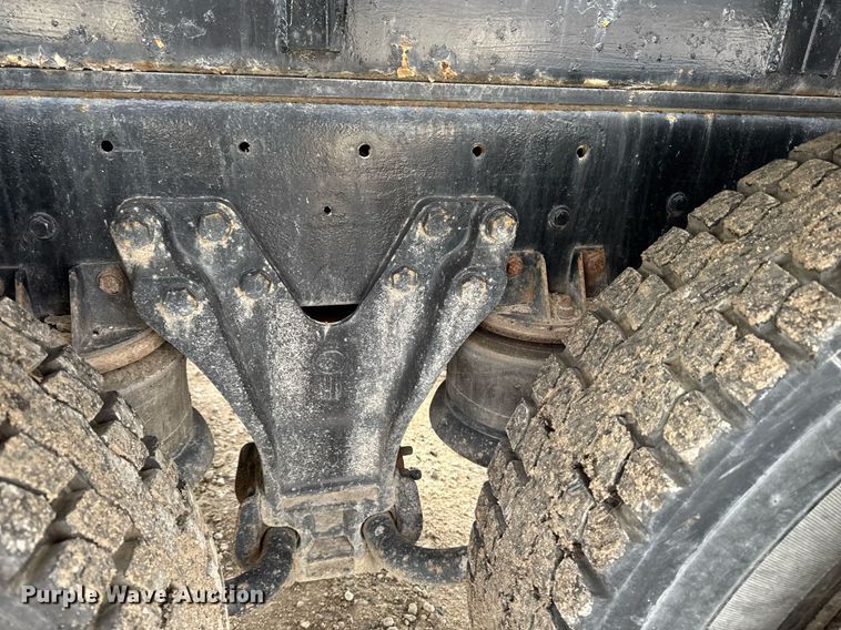 image for item DW2450 1993 Kenworth T600 tank truck