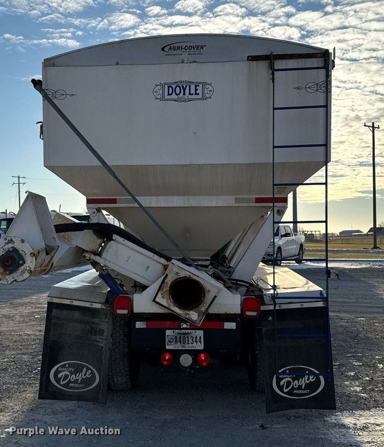 image for item DW2463 1993 Kenworth fertilizer delivery truck