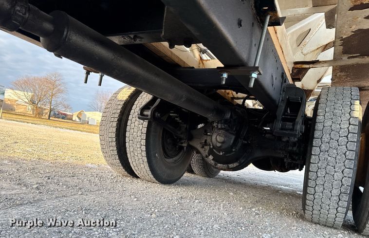 image for item DW2463 1993 Kenworth fertilizer delivery truck