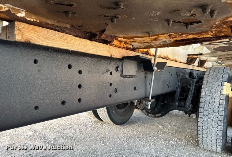 image for item DW2463 1993 Kenworth fertilizer delivery truck