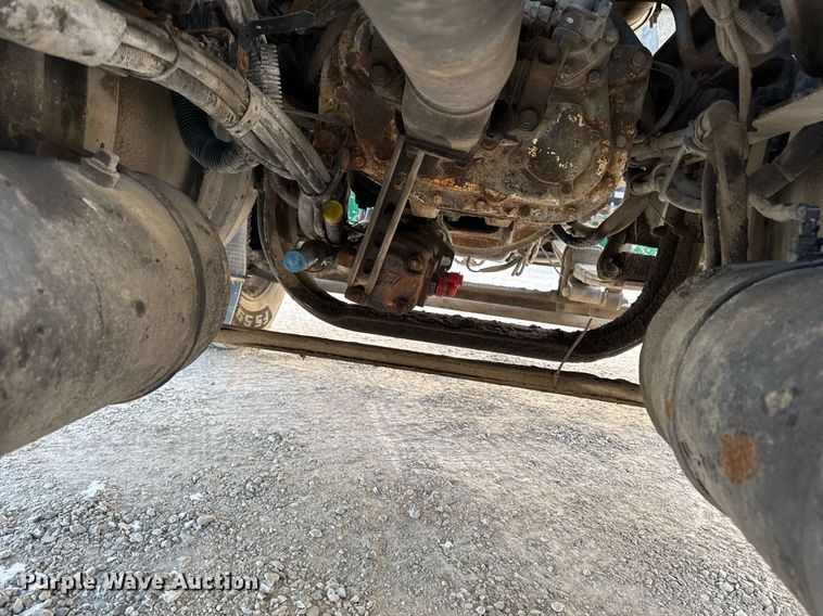 image for item DW2463 1993 Kenworth fertilizer delivery truck