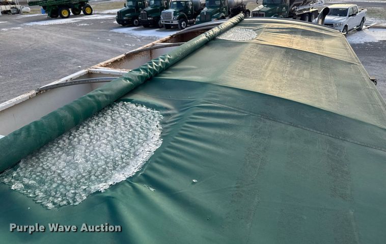 image for item DW2463 1993 Kenworth fertilizer delivery truck