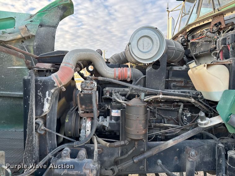 image for item DW2463 1993 Kenworth fertilizer delivery truck