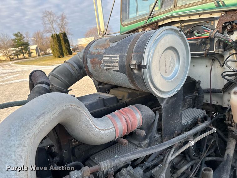 image for item DW2463 1993 Kenworth fertilizer delivery truck