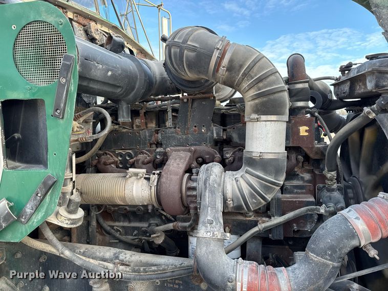 image for item DW2463 1993 Kenworth fertilizer delivery truck