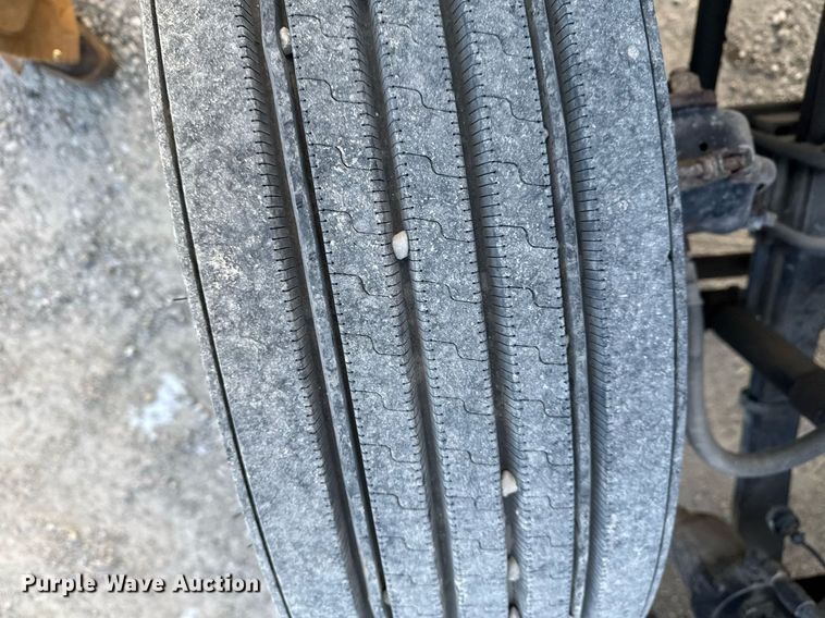 image for item DW2463 1993 Kenworth fertilizer delivery truck