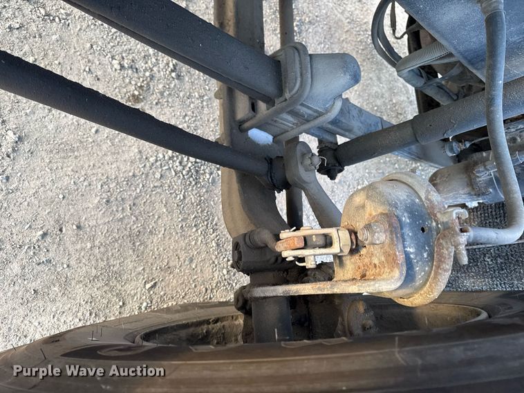 image for item DW2463 1993 Kenworth fertilizer delivery truck