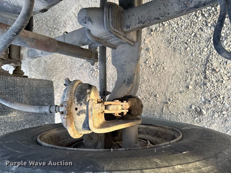 image for item DW2463 1993 Kenworth fertilizer delivery truck